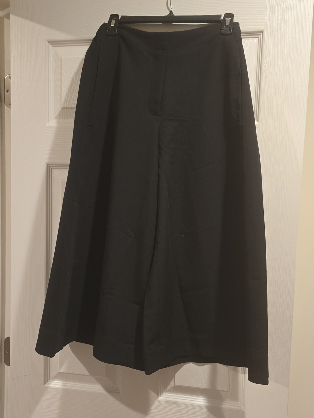 DKNY Black Wide-Leg Capris with Clean Front